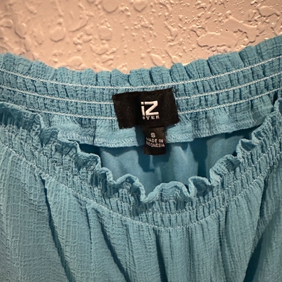 IZ Blue Off the Shoulder Top - Size S - Picture 2 of 8